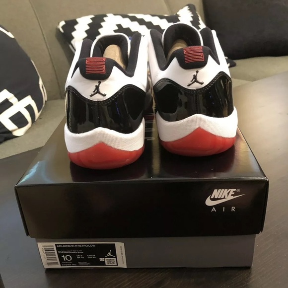 Air Jordan 11 Low Retro Concord Bred - Picture 3 of 7